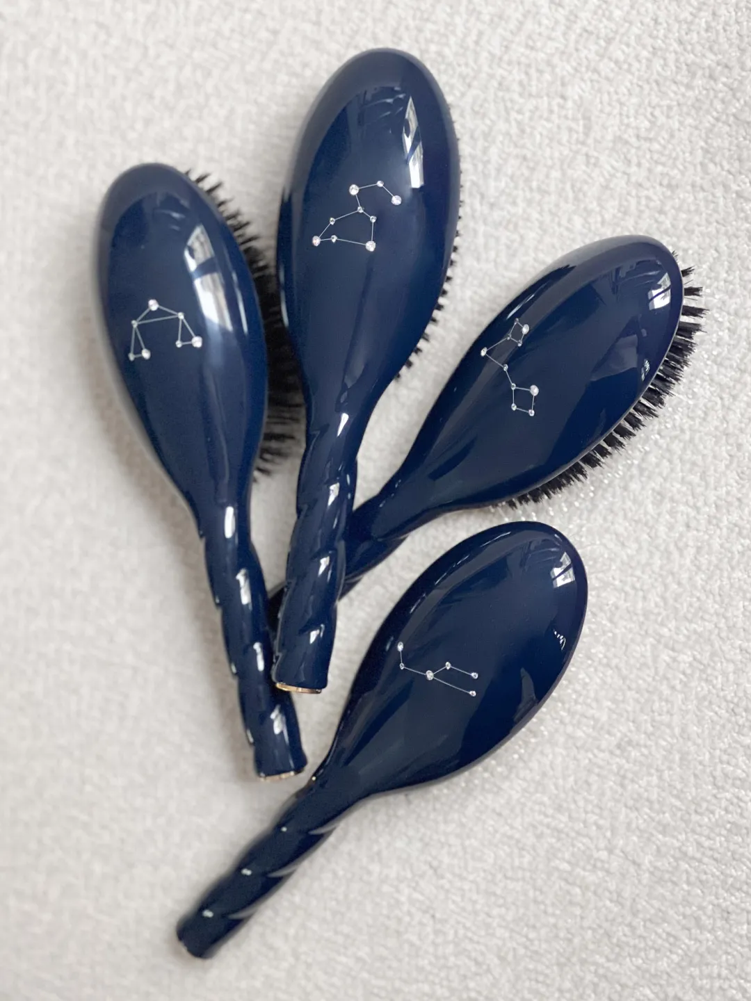 La Bonne Brosse Our Hair Brushes*Limited edition N.04 The Detangling & Massaging Brush LA MIRACLE Night Blue Constellation