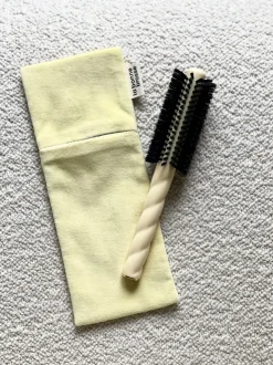 La Bonne Brosse Our Pouches|Our Cair Ritual*N.05 Hair Brush’ Round Pouch Ivory Cair