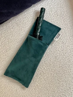 La Bonne Brosse Our Pouches|Our Round Styling Hair Brushes*N.05 Hair Brush’ Round Pouch Emerald Green