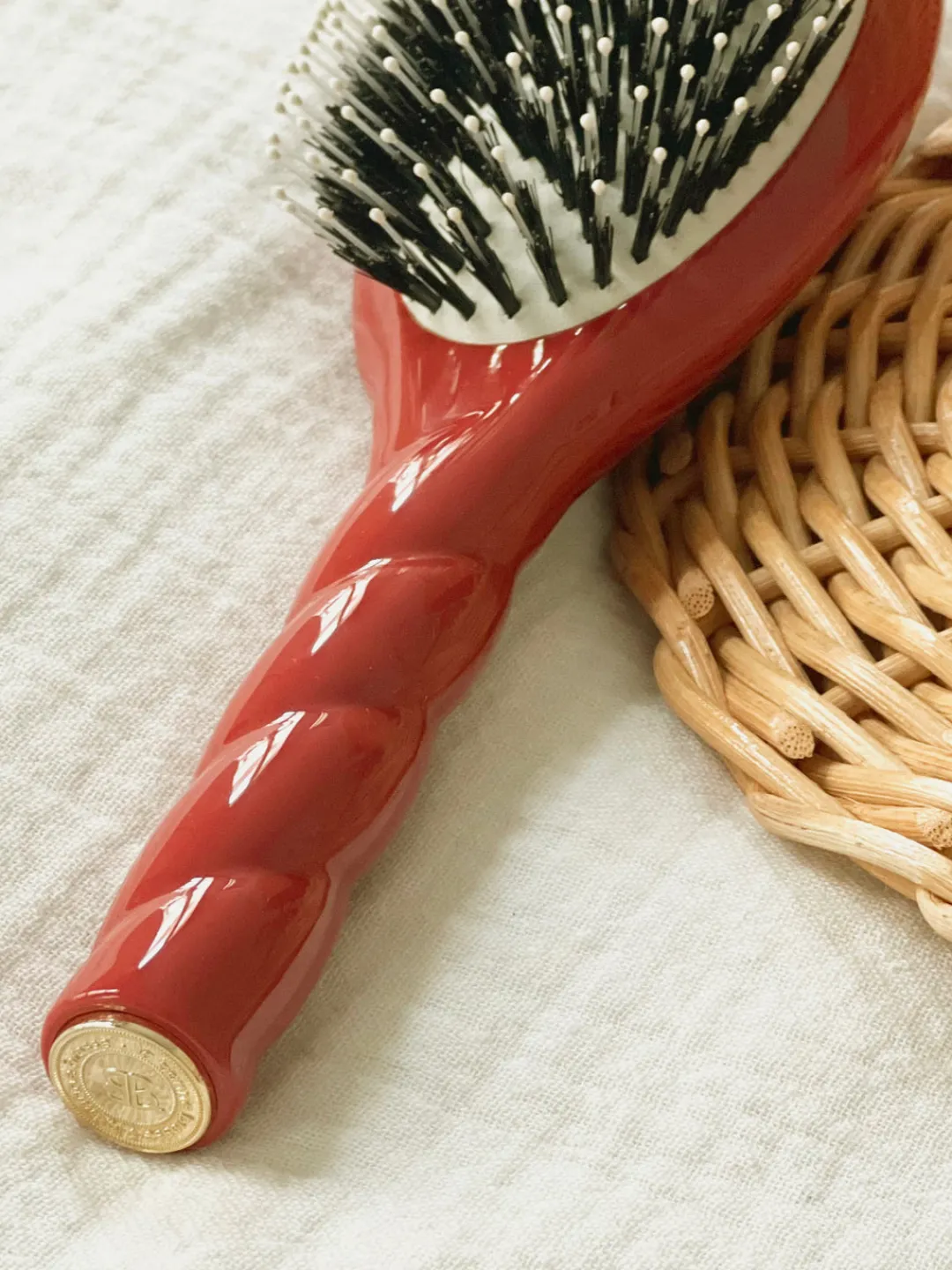La Bonne Brosse Our Hair Brushes*N.03 The Gentle Scalp Care Hair Brush THE ESSENTIAL SOFTNESS Clay Court