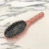 La Bonne Brosse Our Hair Brushes*N.03 The Gentle Scalp Care Hair Brush THE ESSENTIAL SOFTNESS Coral
