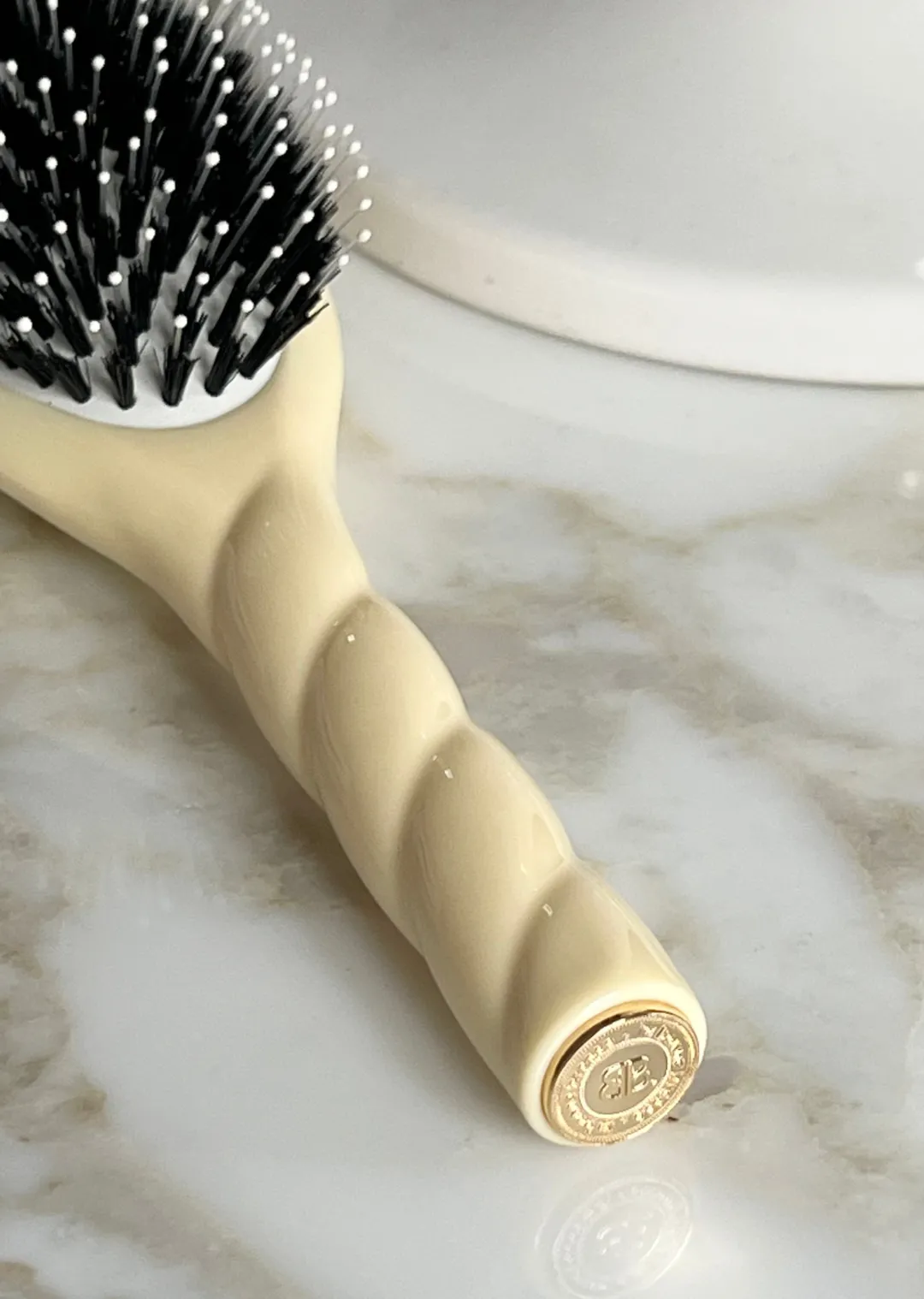 La Bonne Brosse Our Hair Brushes|Our Cair Ritual*N.03 The Gentle Scalp Care Hair Brush THE ESSENTIAL SOFTNESS Ivory Cair