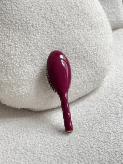 La Bonne Brosse Our Hair Brushes*N.03 The Gentle Scalp Care Hair Brush THE ESSENTIAL SOFTNESS Cherry Red