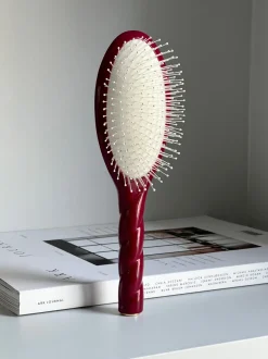 La Bonne Brosse Our Hair Brushes*N.04 The Massaging Detangling Hair Brush THE MIRACLE Cherry Red