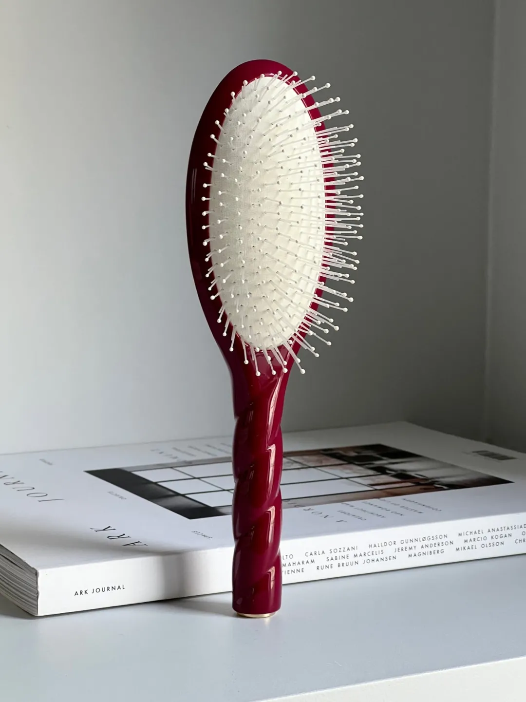 La Bonne Brosse Our Hair Brushes*N.04 The Massaging Detangling Hair Brush THE MIRACLE Cherry Red