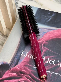 La Bonne Brosse Our Round Styling Hair Brushes*N.05 The Round Hair Brush VOLUME & STYLE Cherry Red