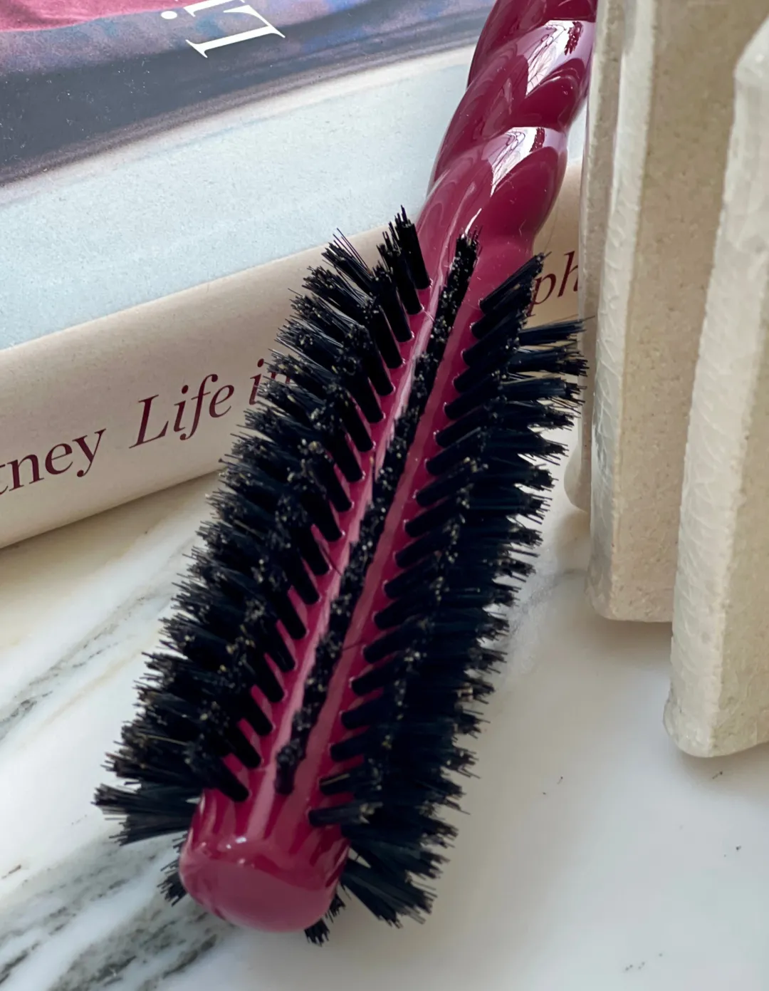 La Bonne Brosse Our Round Styling Hair Brushes*N.05 The Round Hair Brush VOLUME & STYLE Cherry Red