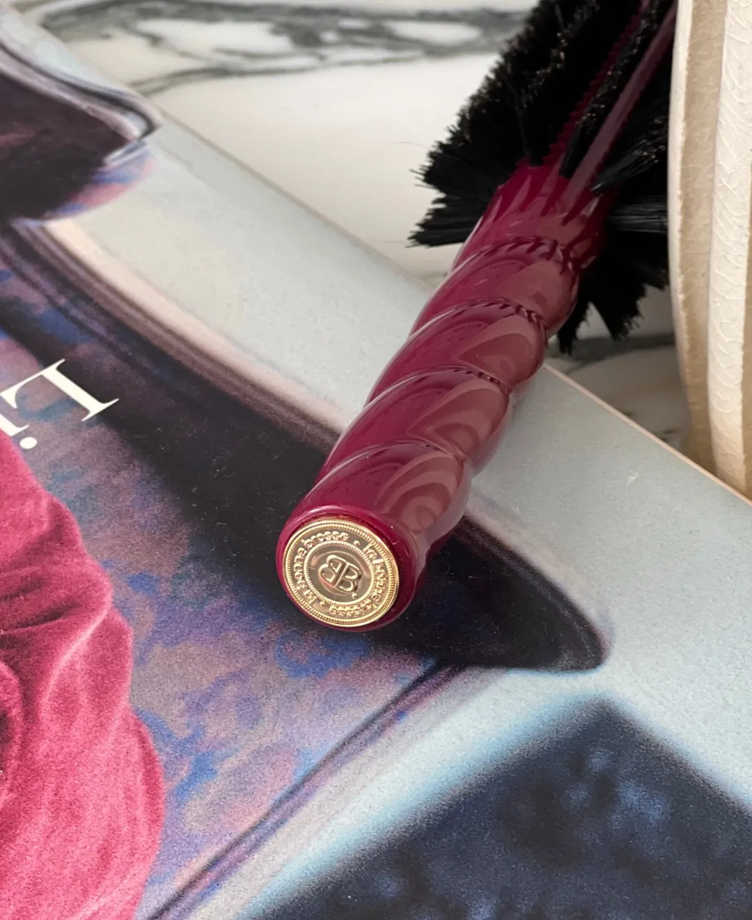 La Bonne Brosse Our Round Styling Hair Brushes*N.05 The Round Hair Brush VOLUME & STYLE Cherry Red