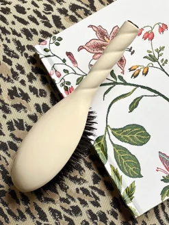 La Bonne Brosse Our Hair Brushes*N.01 The Shine & Care Hair Brush THE UNIVERSAL Creamy White