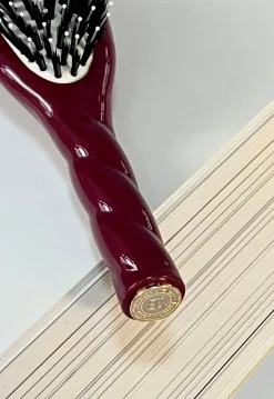 La Bonne Brosse Our Hair Brushes|Our Small Brushes*N.03 The Small Gentle Scalp Care Hair Brush THE ESSENTIAL SOFTNESS Cherry Red