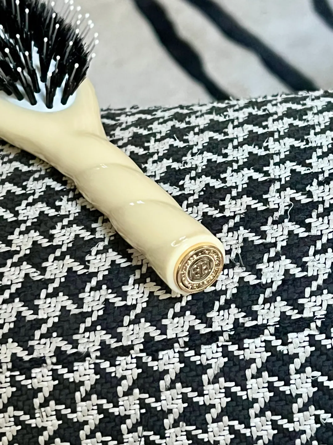 La Bonne Brosse Our Hair Brushes|Our Small Brushes*N.03 The Small Gentle Scalp Care Hair Brush THE ESSENTIAL Ivory Cair