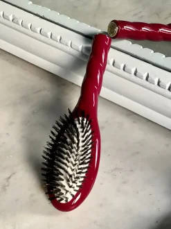 La Bonne Brosse Our Hair Brushes|Our Small Brushes*N.01 The Small Shine & Care Hair Brush THE UNIVERSAL Cherry Red