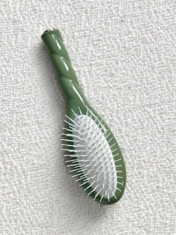 La Bonne Brosse Our Hair Brushes|Our Small Brushes*N.07 The Small Stimulating & Detangling Hair Brush THE INTENSE Almond Green