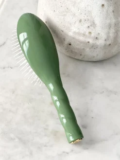 La Bonne Brosse Our Hair Brushes|Our Small Brushes*N.07 The Small Stimulating & Detangling Hair Brush THE INTENSE Almond Green