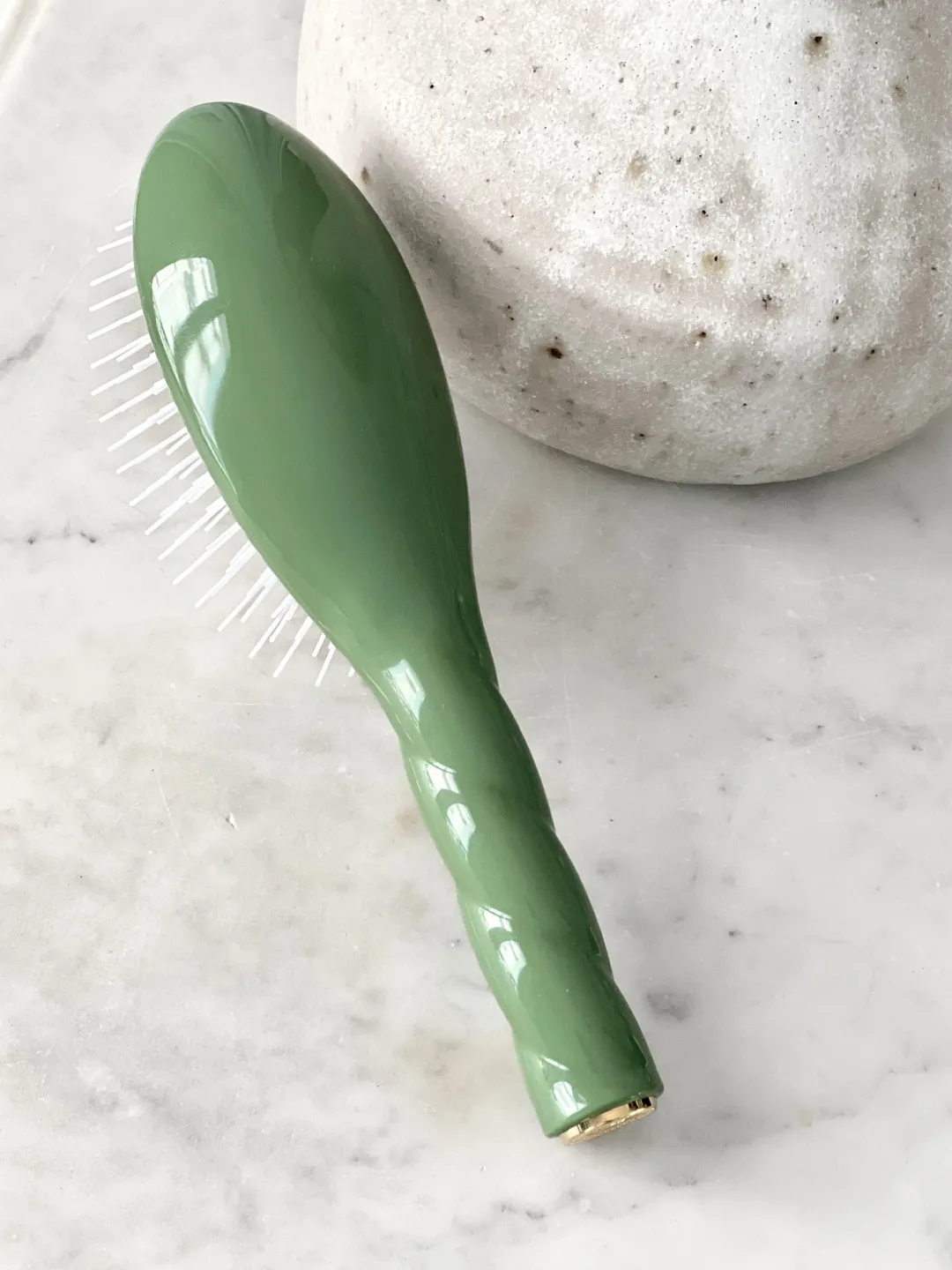 La Bonne Brosse Our Hair Brushes|Our Small Brushes*N.07 The Small Stimulating & Detangling Hair Brush THE INTENSE Almond Green
