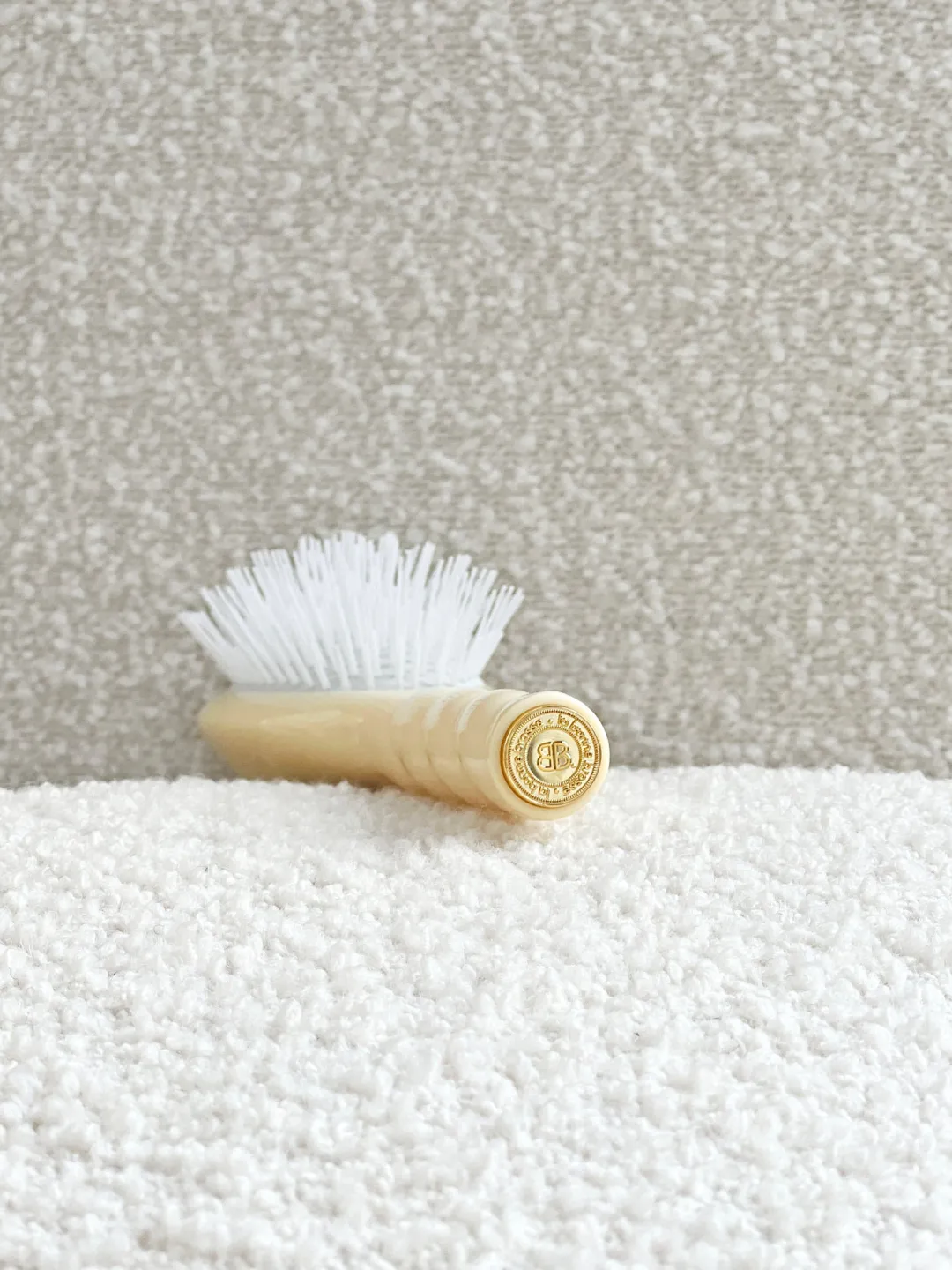 La Bonne Brosse Our Hair Brushes|Our Cair Ritual*N.07 The Stimulating & Detangling Hair Brush THE INTENSE Light Ivory