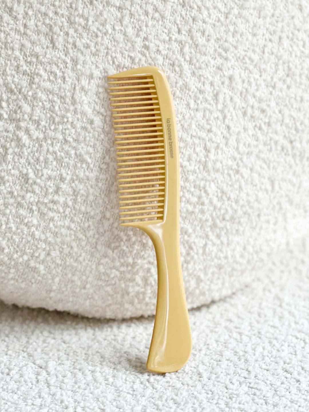 La Bonne Brosse Our Detangling Combs*The Handle Comb in Acetate Saffron Yellow