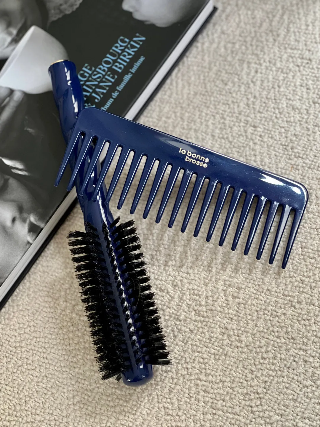 La Bonne Brosse Our Round Styling Hair Brushes|Our Detangling Combs*The Large Detangling Comb in Acetate Blueberry