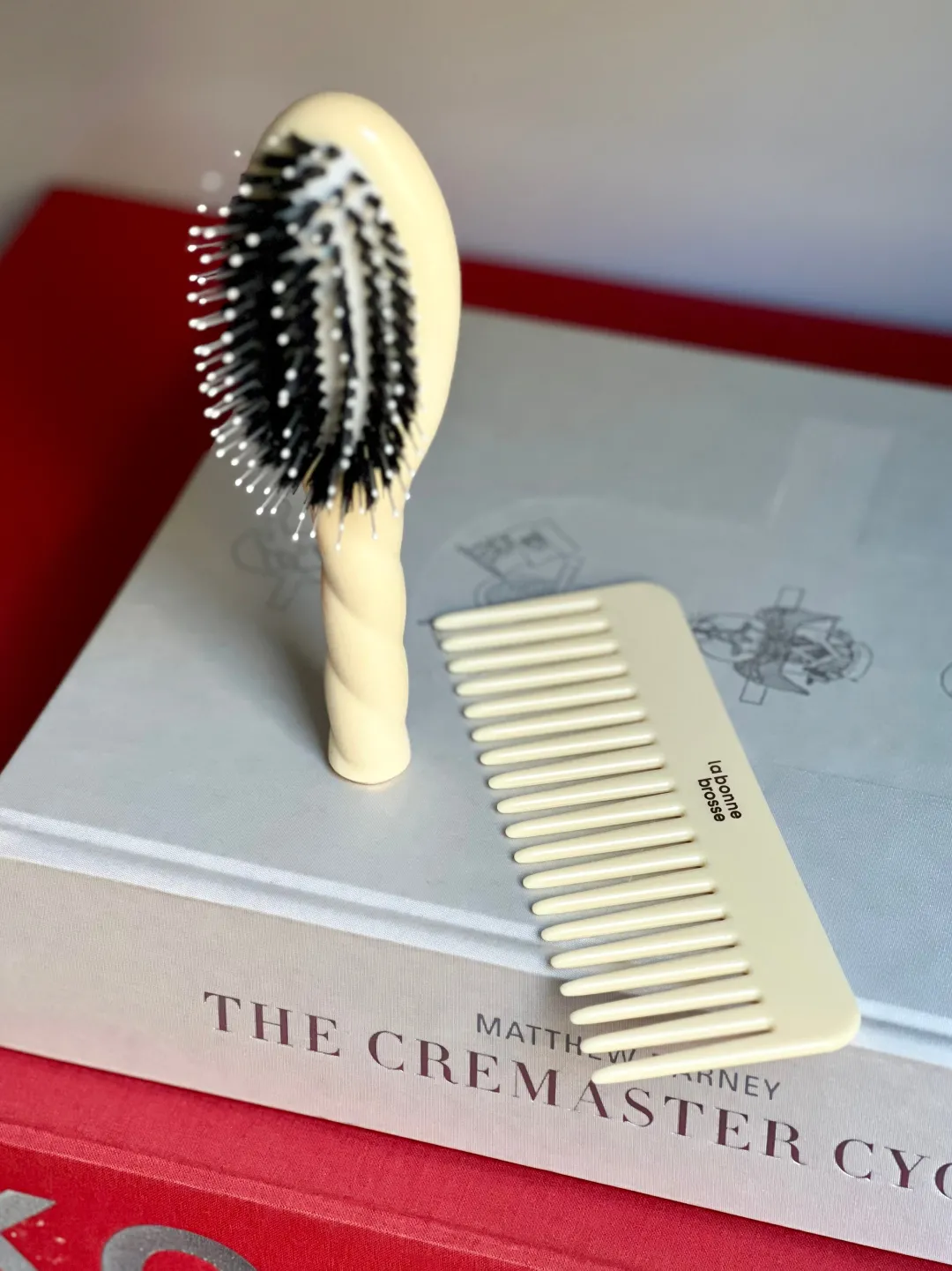 La Bonne Brosse Our Cair Ritual|Our Detangling Combs*The Large Detangling Comb in Acetate Ivory Cair