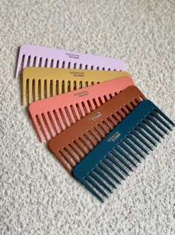 La Bonne Brosse Our Detangling Combs*The Large Detangling Comb in Acetate Terracotta